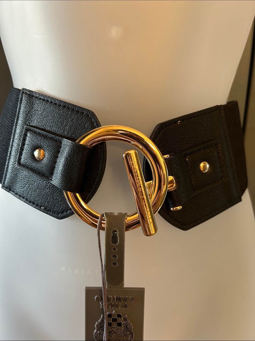 Vince Camuto Black Stretch Waist Belt with Gold Ring - Picture 3 of 3